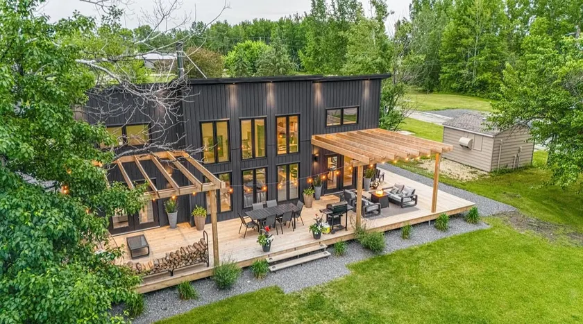 Creekside Cabin: Luxury Cabin, water access, sauna - Image 1