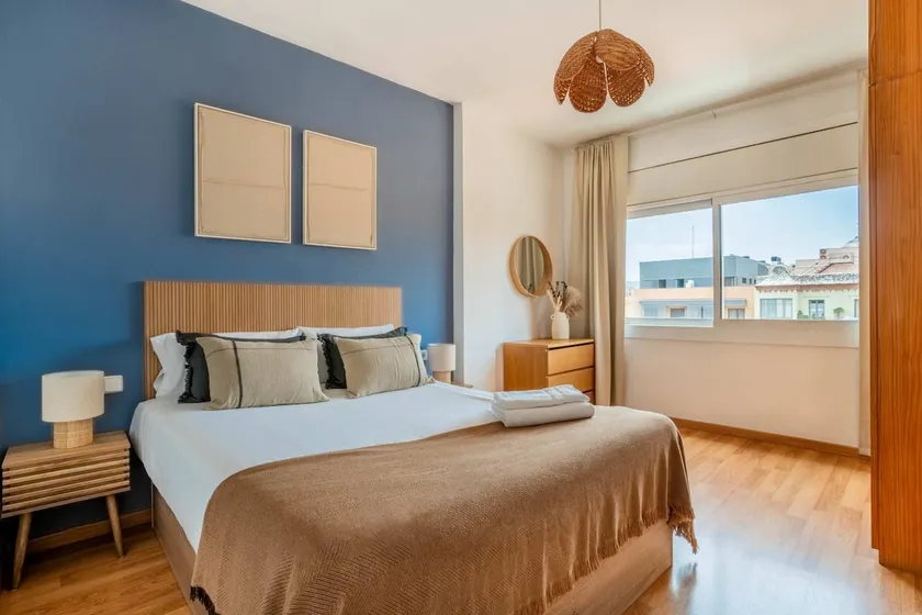 The Collection Barcelona - Bright 4BD with terrace near Arc de Triomf - Image 1