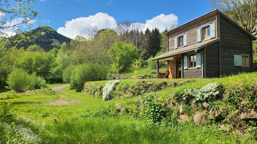 Cozy chalet for a nature break - Image 1