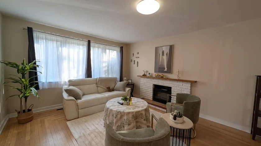 Stylish 3 BR House Near MUN/Hospital/Churchill Sq - Image 1