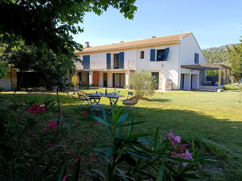Cottage at the foot of the Luberon - Image 1