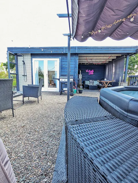 Romantic Countryside Escape | Hot Tub + EV Charger - Image 1