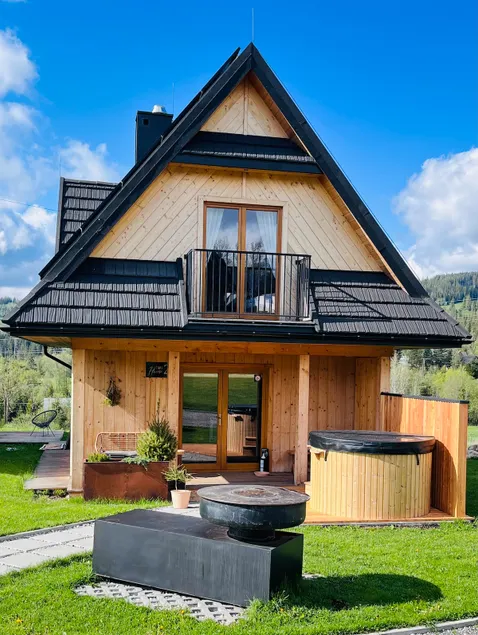 Fox House with exclusive electric hot tub - Image 1
