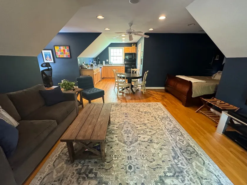 Private studio in Ivy, VA between Crozet + Cville - Image 1