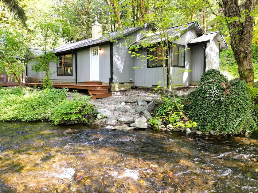 Creekside Bigfoot Bungalow — Nature Lover’s Oasis - Image 1