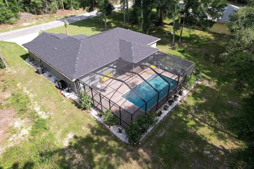 Pet-friendly, Heated Pool, Close to Everything 3 Bedroom Home - Image 1