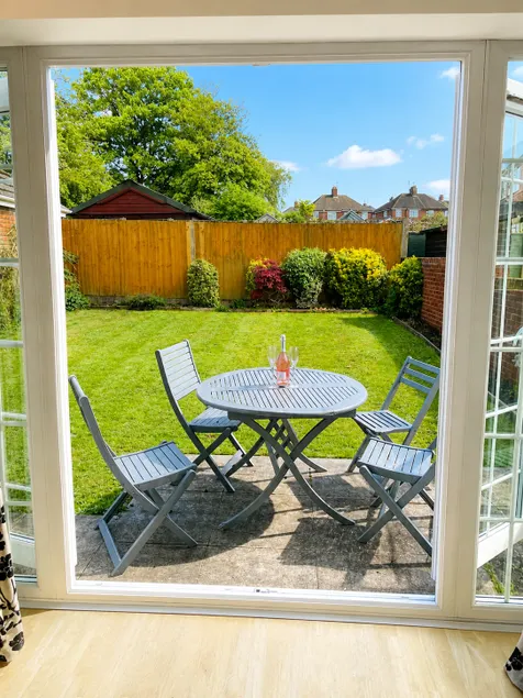 Spacious 6BR Gated Home, Sleeps 9, Private Drive - Image 1