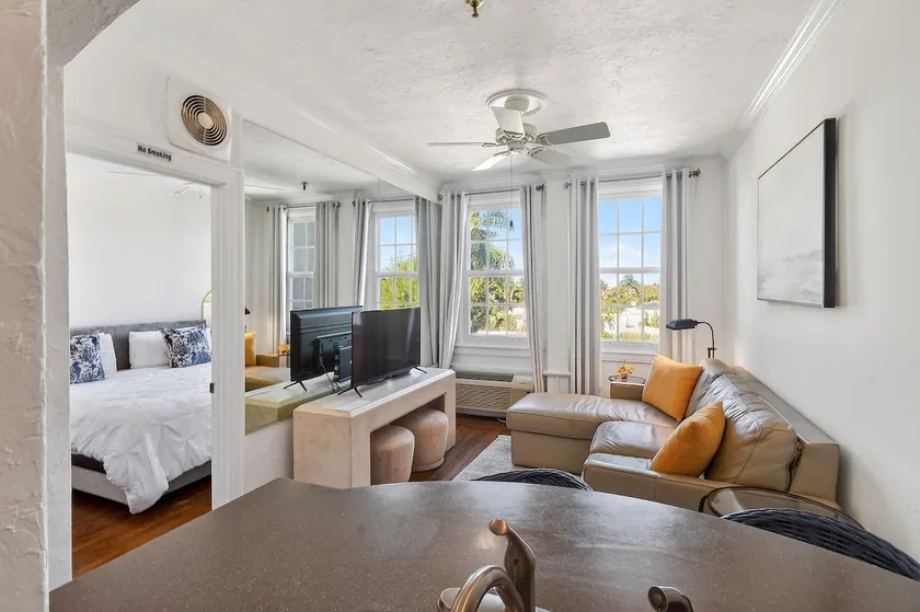 WHITE ORCHID APARTMENT - Palm Beach - POOL - BEACH - Image 1