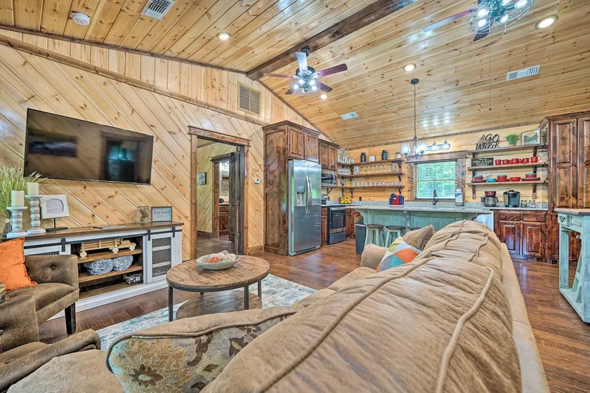 Setting Sun’ Eagletown Gem: Real-Log Cabin! - Image 1