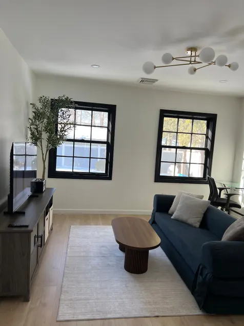 Private Guest Suite with a Separate Entrance. - Image 1