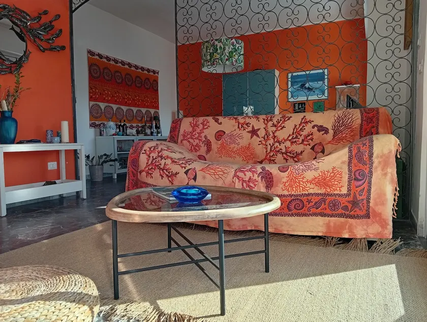 Home Close to the sea With Terrace and Free Parking - Image 1
