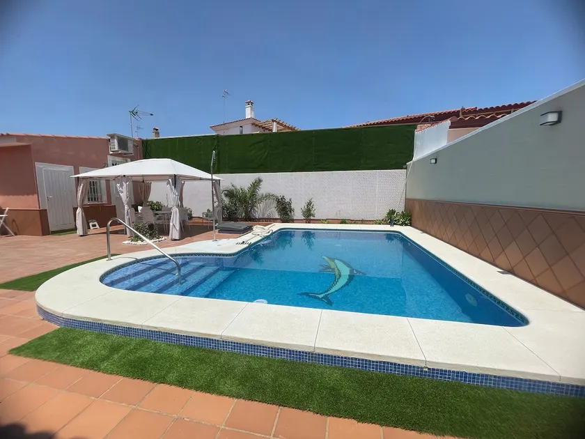Villa TRIANA con piscina - Image 1