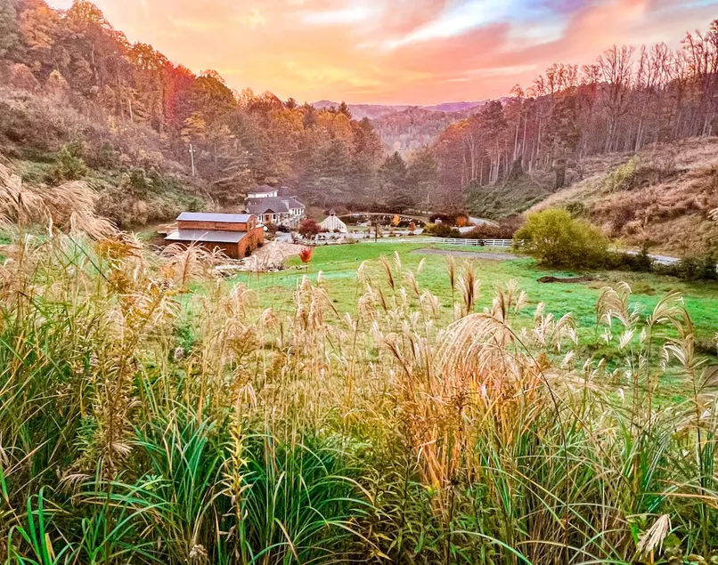 40% OFF Summer Rates! Spa • Sleeps 20 • Big Groups - Image 1
