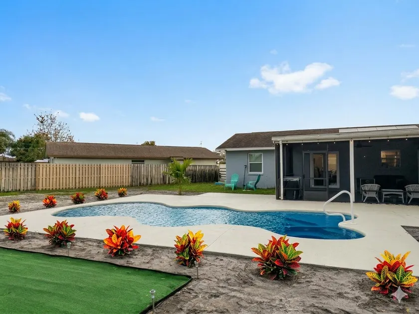 Cheery Playhaus • Salt Water Pool • Games Galore - Image 1