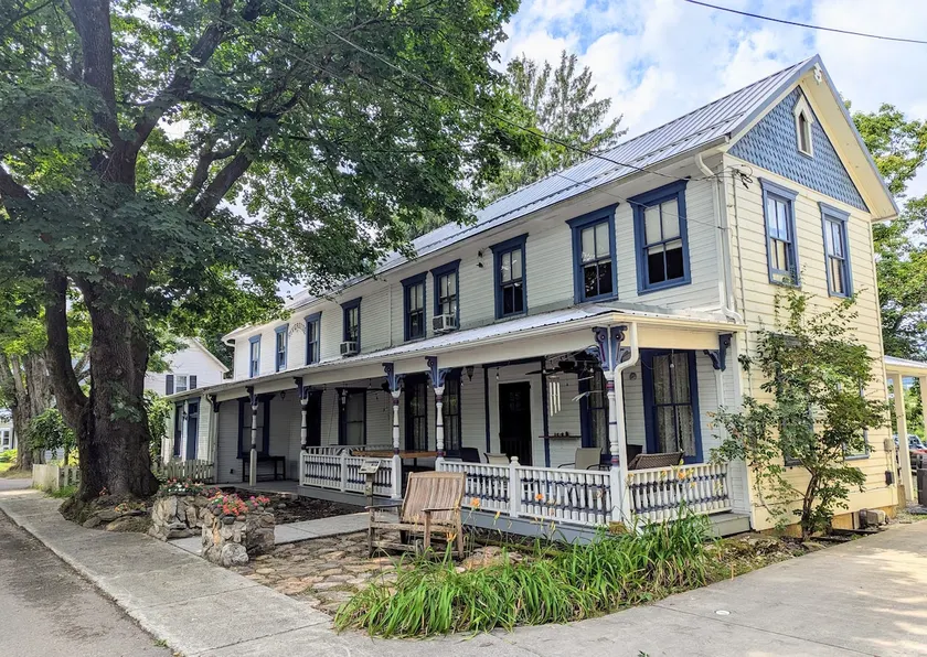 The Riverside - Stay on the River - 15 minutes to Deep Creek and Wisp! - Image 1