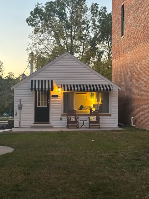 Private Little Gem - Image 1