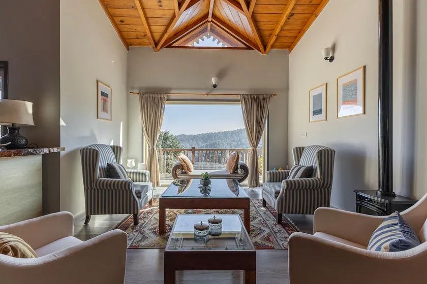 NODO Modern 3 bedroom chalet with Valley views - Image 1