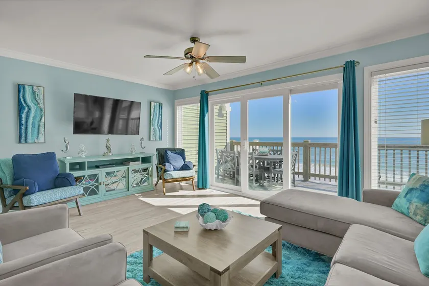 The Ocean Breeze: Dog-Friendly Oceanfront Escape - Image 1