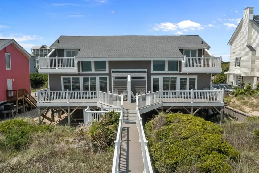 Crystal Coast Paradise: Oceanfront Home with Stunning Views, East, Emerald Isle! - Image 1