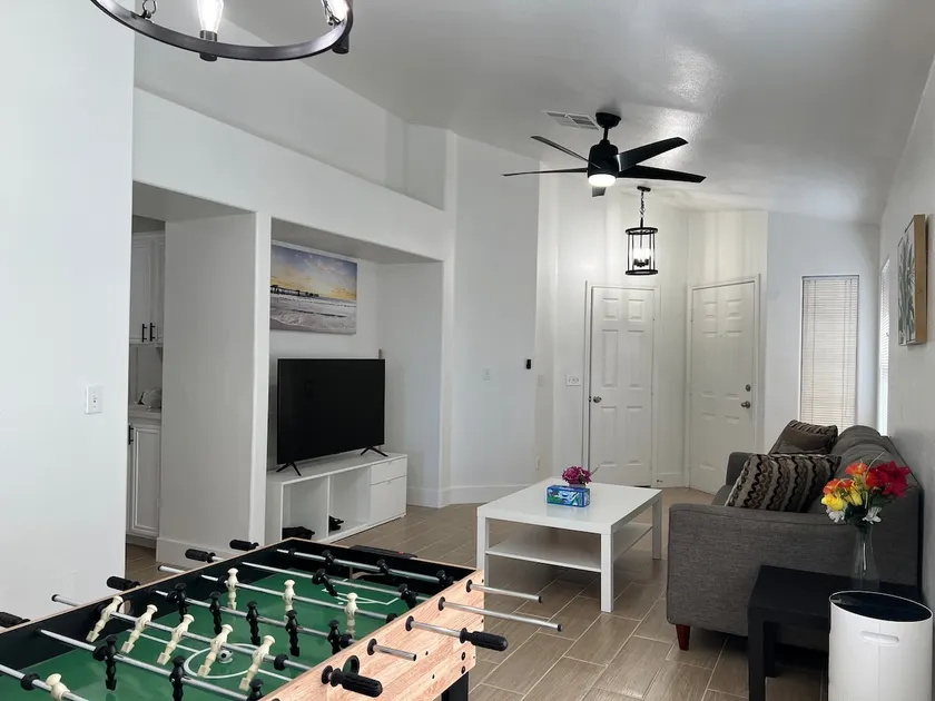 Fully Remodeled Home with 3 King Beds (licensed) - Image 1