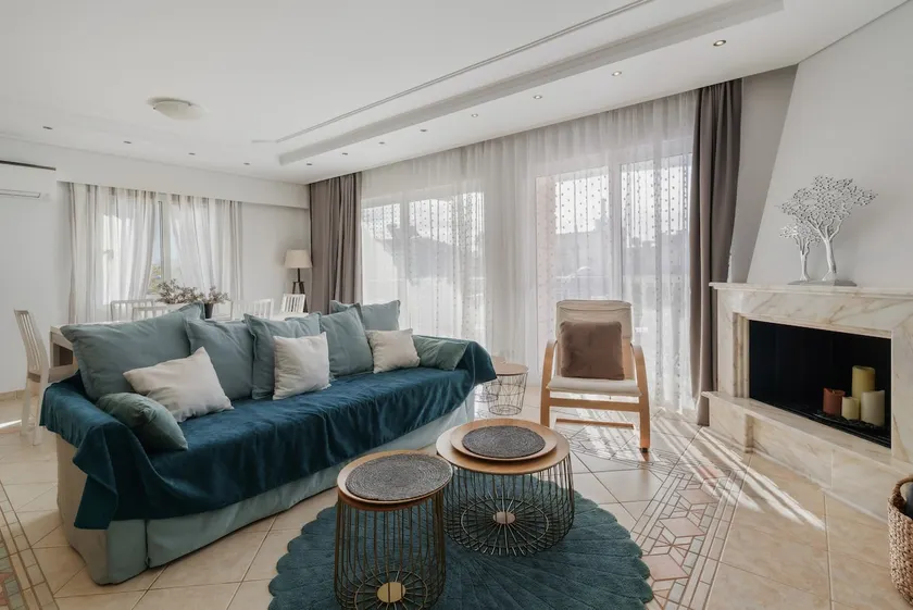 Marine Luxury Apartment Kalamata - Image 1