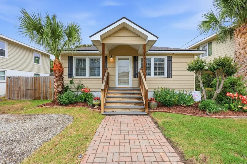 Endless Summer House 100 Ft to Beach w Fenced Yard - Image 1