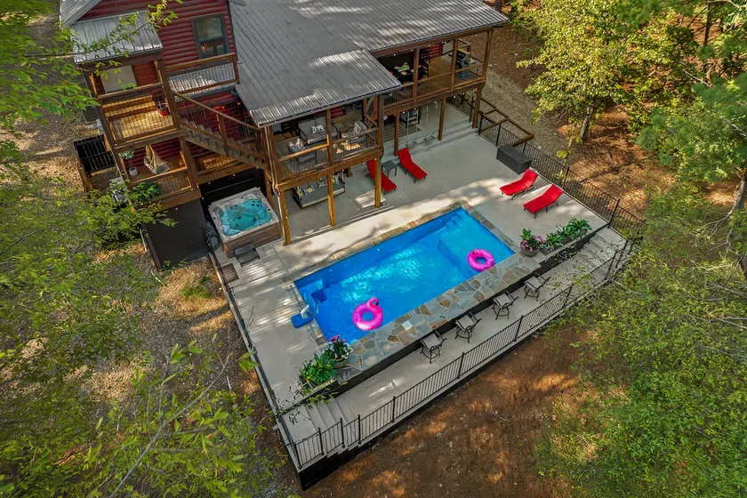 Sleep In, Swim Late | Heated Pool |Teepee |Hot Tub - Image 1