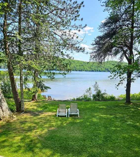 Lakefront Get Away With Spa - Image 1