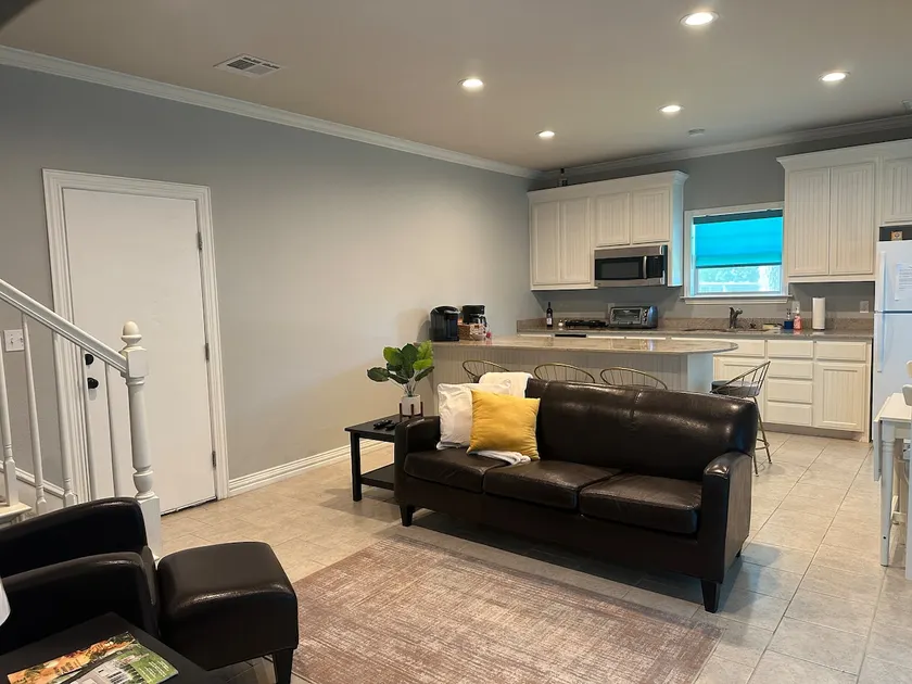 4626 Backyard Beauty - Image 1