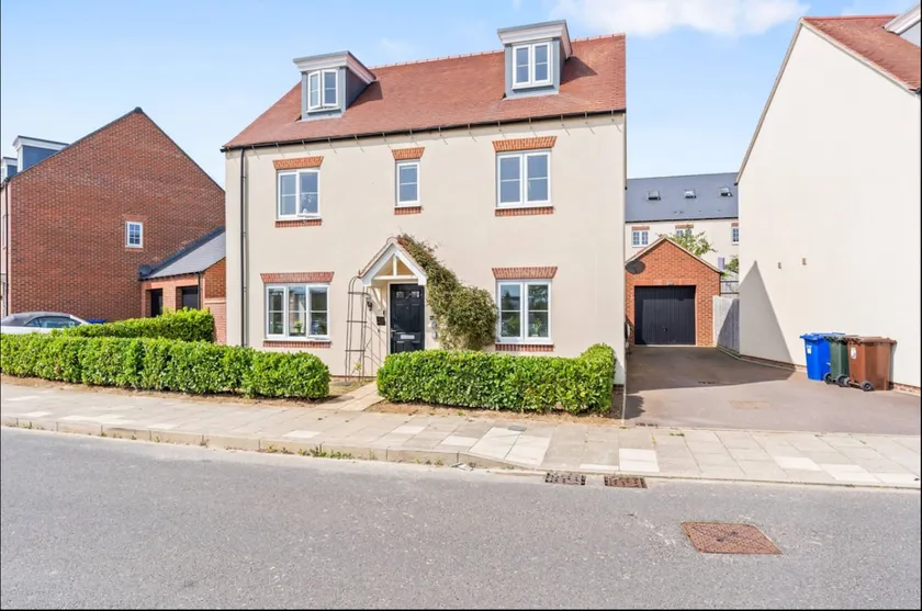Luxury 5 bed house with Hot Tub nr Bicester Village - Image 1