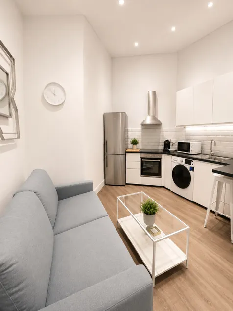 Grand Central House - Classic Two Bedroom - Image 1
