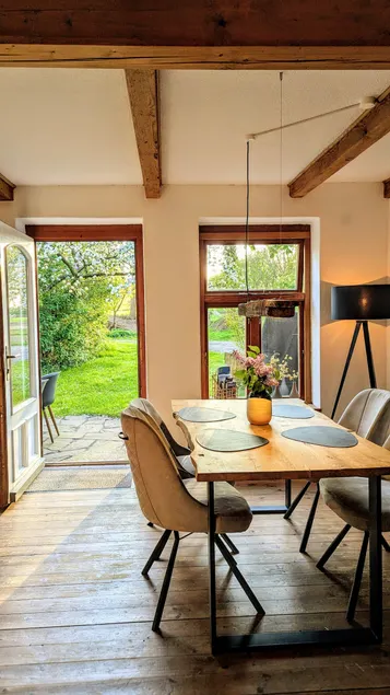 Vacation home on a farm - Image 1