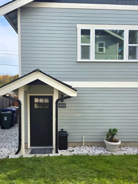 Kennitivity's 2BR Home | Private Entry | Tacoma - Image 1