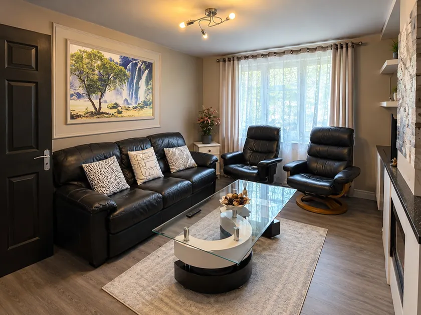 2 Bedroom Modern Flat in Isleworth - Image 1