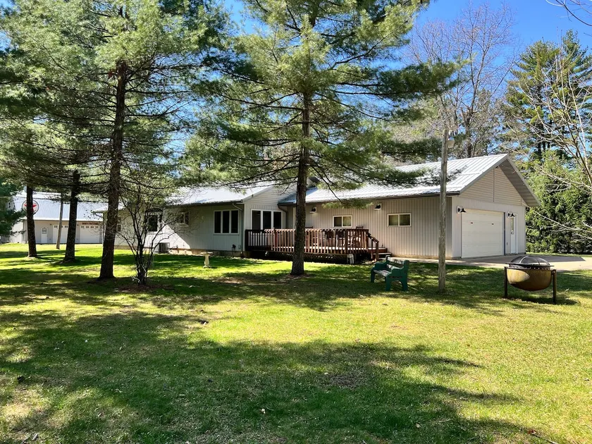 The Flood Family Lake House - Image 1