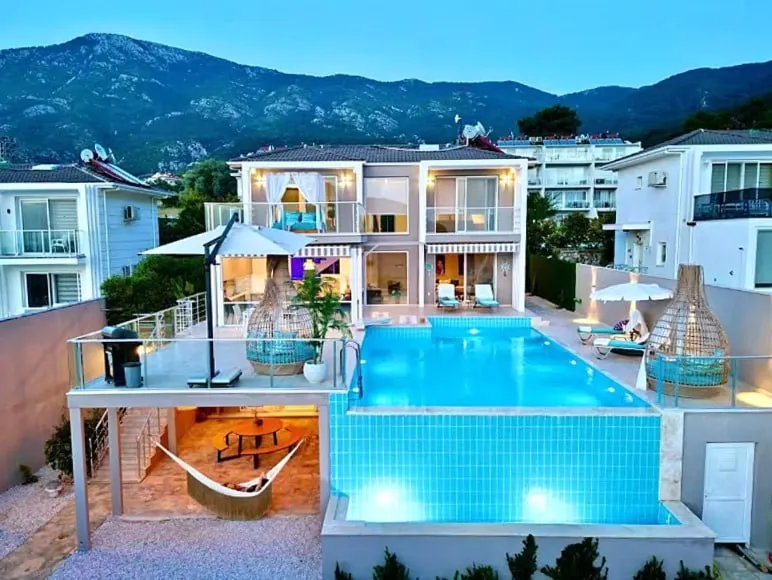 Exquisite Villa • Sunset Views • Infinity Pool - Image 1