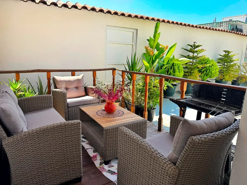 Mela’s duplex with a lovely terrace - Image 1