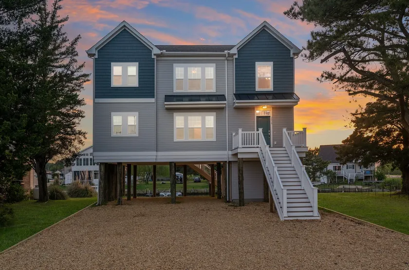 Dock Holiday - Amazing Waterfront in Captain's - Image 1