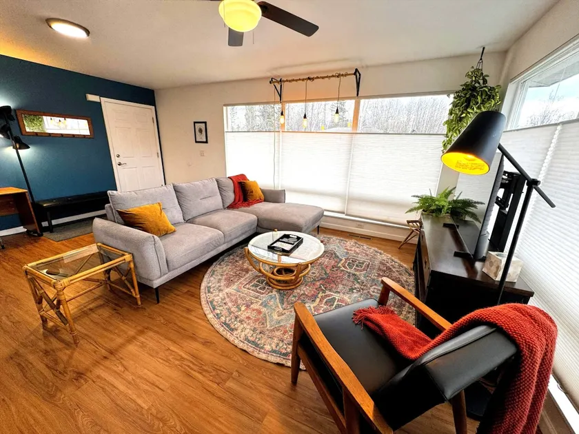 Convenient Anchorage Loft near Downtown, Restaurants, Airport, and Trails - Image 1