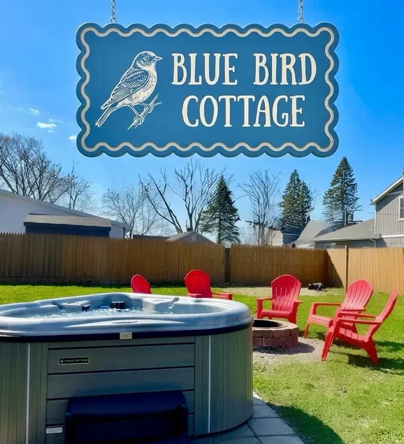Hot tub! Blue Bird Cottage of Harbor Country! - Image 1