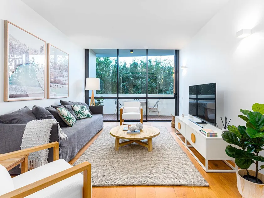 Modern Living Close to Centennial Park - Image 1