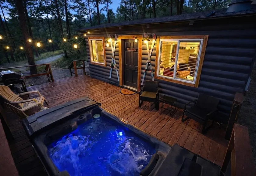 *New Modernized small Cabin+Hot-tub+Fenced Yard!AC - Image 1