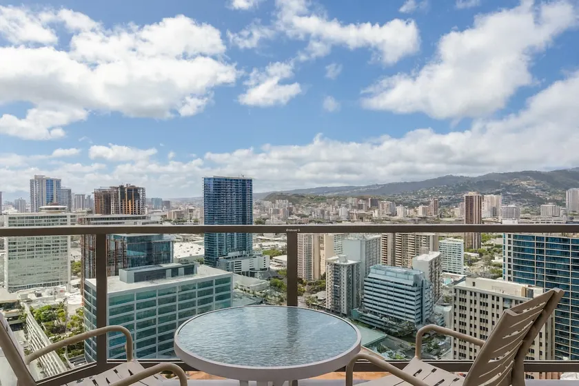 Alamoana Hotel 34FL Studio Amazing CITY View - Image 1