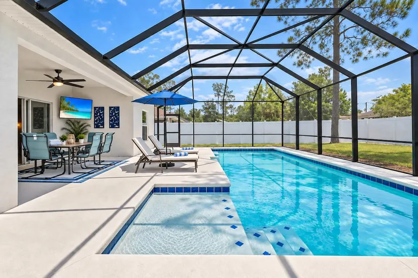 Whispering Palms | Pool, Game Room & Bikes - Image 1