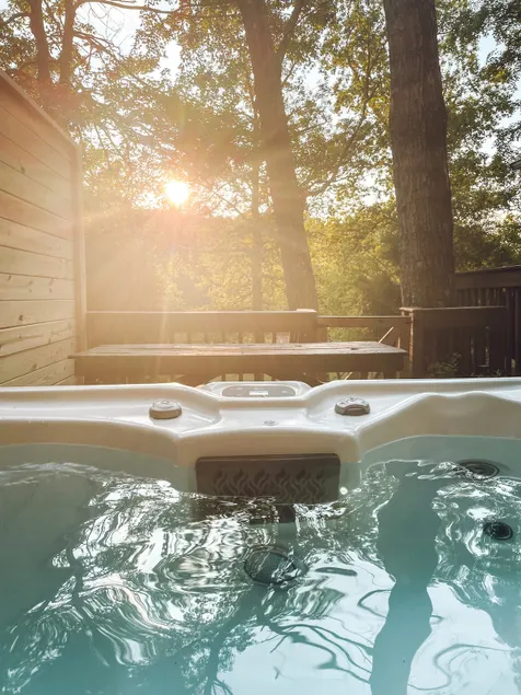 Peaceful Lake Retreat w/ Hot Tub - Image 1