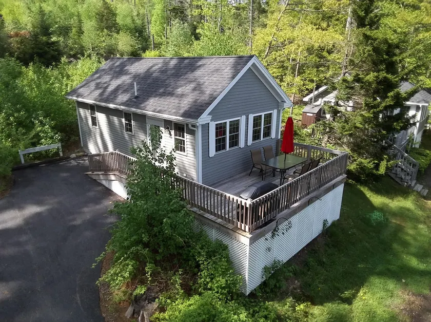Amazing Coastal Cottage Near Camden – Pet Friendly - Image 1