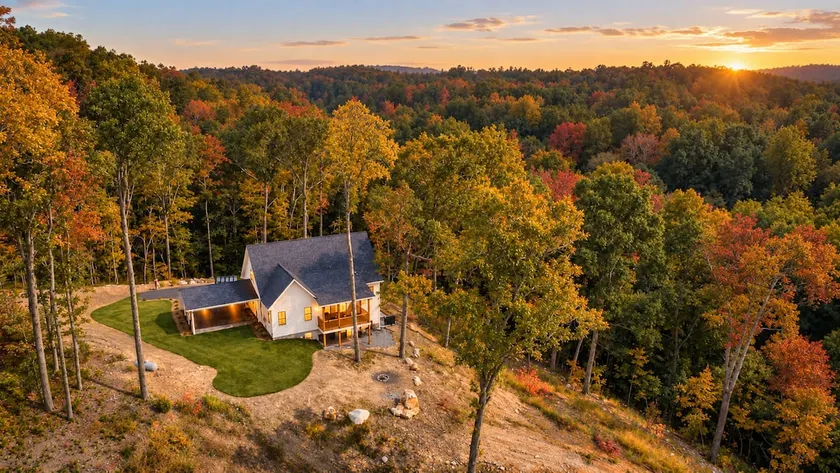 The Woodland Lodge | Mtn Views | Family |Sleeps 21 - Image 1