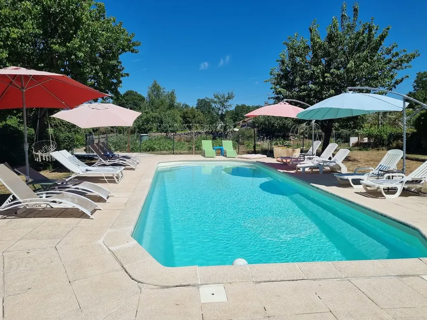 La Marinette-Sleeps 8+ Private Jacuzzi Shared Pool - Image 1