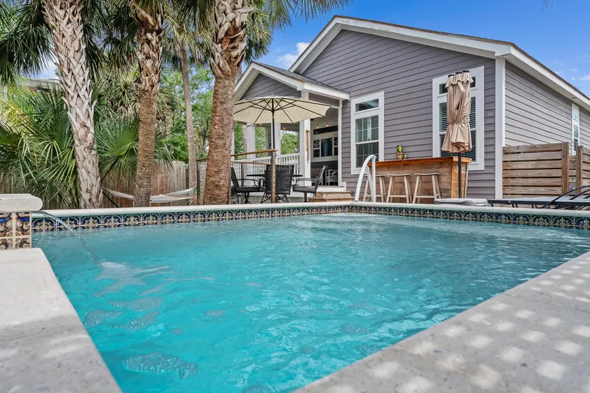 Boatyard Oasis - Modern Charm - Mins to Downtown - Image 1