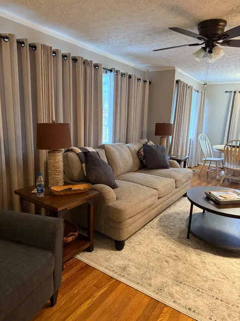 Enjoy nice clean 2 bedroom house, fully furnished - Image 1